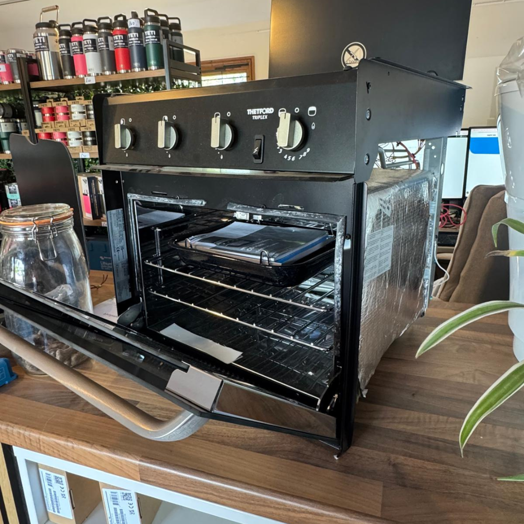 Thetford Triplex Oven and Grill Black