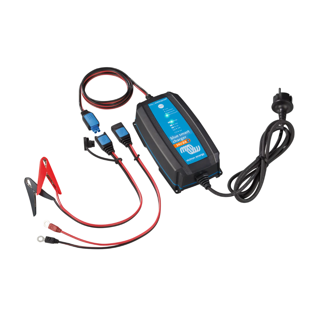 Victron Blue Smart IP65 Charger 24/8(1) 230V CEE 7/16 (BPC240831034R)